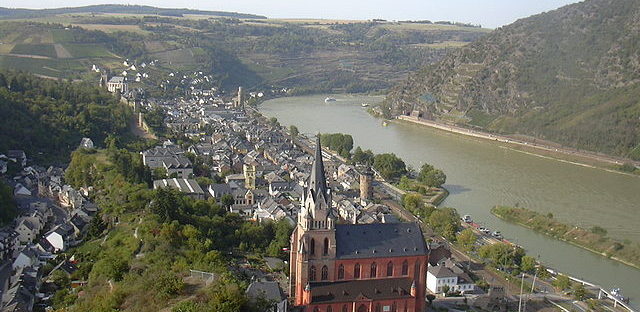 Schönburg Castle, Flaggenwiese, Rhein-Hunsrück, Germany